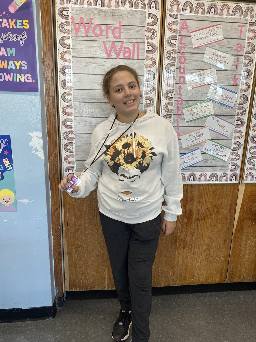 Happy Hispanic Heritage Month! Thanks to Ms. Santiago for her beautiful display honoring famous Hispanic icons ❤️🌏 <a href="/JillPassantino/">Jill Passantino</a>