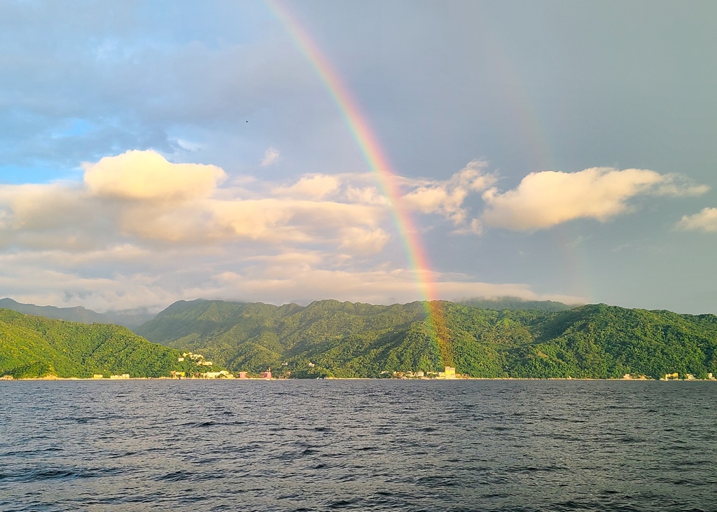 AfueraCoffeeCo's tweet photo. Legend says there's a bag of Afuera Coffee at the end of this rainbow! ☕️

#Fishing #SpecialtyCoffee #SingleOriginCoffee #GoOutsideAndExplore https://t.co/s3btK5cU5k