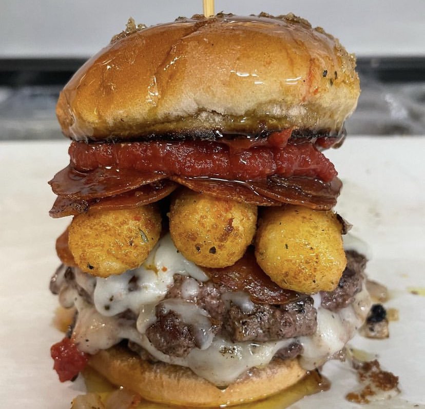 RustyDogz's tweet photo. Pizza Burger 🍕🍔 https://t.co/WUN3cH7jsd