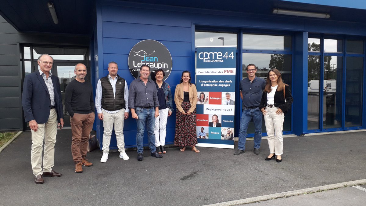 #ClubCPME | Retour en images sur la dernière rencontre du Club organisée chez <a href="/LebeaupinJ/">LEBEAUPIN Jean</a> 🐟
Munis de leurs plus belles tenues, nos entrepreneurs adhérents ont pu visiter l'entreprise qui, depuis 4 générations, consacre son énergie à la commercialisation des produits de la mer 🌊