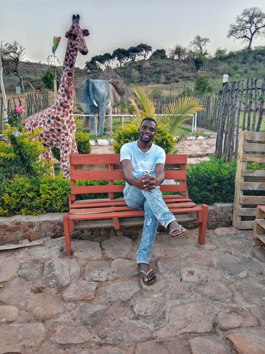 Trevor_sidogi's tweet photo. I'm the park owner 😊🇿🇦♥️ I hope is possible to reach 5k retweets... https://t.co/5AFcP0qCiF