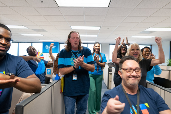 Thrive_CAS's tweet photo. Countdown to Graduation, 9.19.22!🎓

We want to celebrate YOU, our participants.🎊

Tag a peer, supervisor, or someone you collaborated with during your assignment! #Teamwork

If you're tagged, follow our page to stay connected! ↗️✨

#Time2Thrive #LifeAtATT #ThriveTags4Grads https://t.co/v4vM9vEVQD