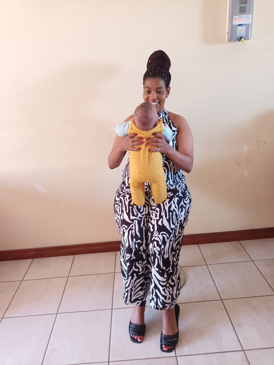 Miss_Chele1's tweet photo. #FetchYourBody2022
#RunningWithTumiSole
#8WeeksPostpartum🏃🏾♀️🏃🏾♀️🏃🏾♀️
#MamaPresh👩🍼👩🍼 https://t.co/WMPJPm1I3L