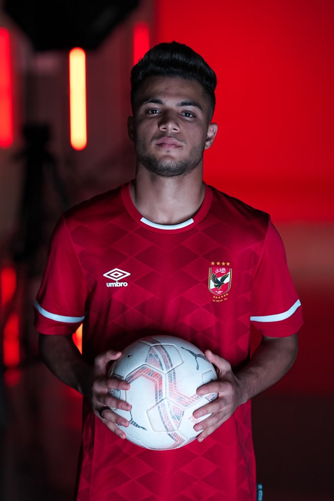 AlAhly's tweet photo. الظهور الأول في التتش لابد ان يكون مميز 🤩😍 https://t.co/nyqlcr1xFy