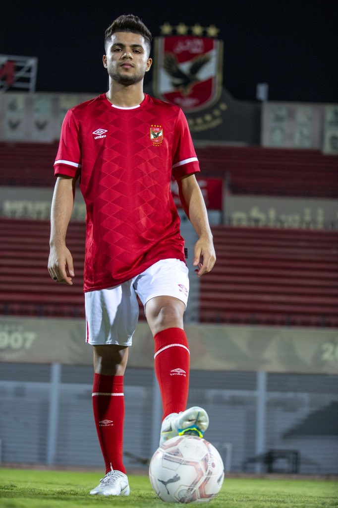 AlAhly's tweet photo. الظهور الأول في التتش لابد ان يكون مميز 🤩😍 https://t.co/nyqlcr1xFy