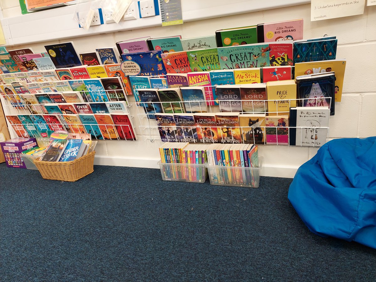 KingsleyLpool's tweet photo. @Class6P took their bookbags home today. Get reading so you can get a new book next week from our VERY full library! #KingsleyReading #KingsleyReaders #Class6P https://t.co/BRtxFiHo8T