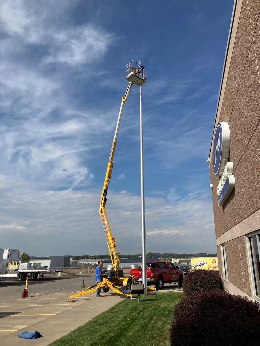 mstatesutility's tweet image. Our Sioux Falls location is getting a brand new flagpole installed today! Come on by and check it out! We can't wait to see the great red, white, and blue waving from it soon!