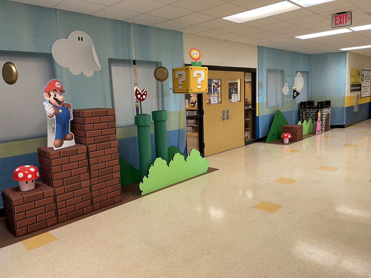 JasonBe51111702's tweet photo. Jennifer Lewis creates the most exciting book fair environment for our IKES students.  She is the best in the business @librarylew @ITSCCSD @CcsdCares @CherokeeSchools #IKESKINDNESSCOUNTS#CCSDCONNECTED23 https://t.co/3yfy3yeoGX