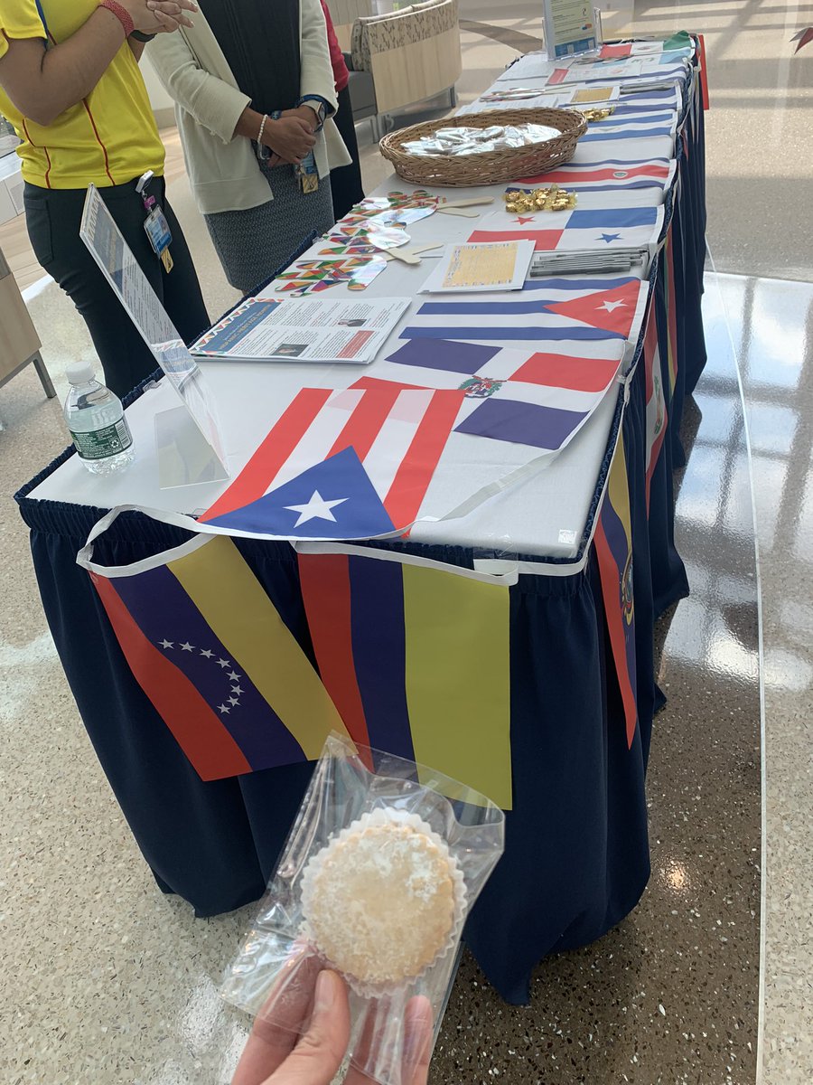 Celebrating Hispanic Heritage Month with an Alfajor 🇻🇪