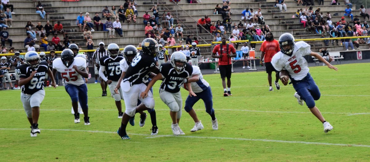 HokeCoSchools's tweet photo. Football Fridays are pretty special, but football Wednesdays are pretty awesome too...especially when it's the Middle School Football Jamboree!🏈 #GoPanthers #GoTigers #GoEagles #TeamHoke #FutureBucks https://t.co/kSA3215oOA