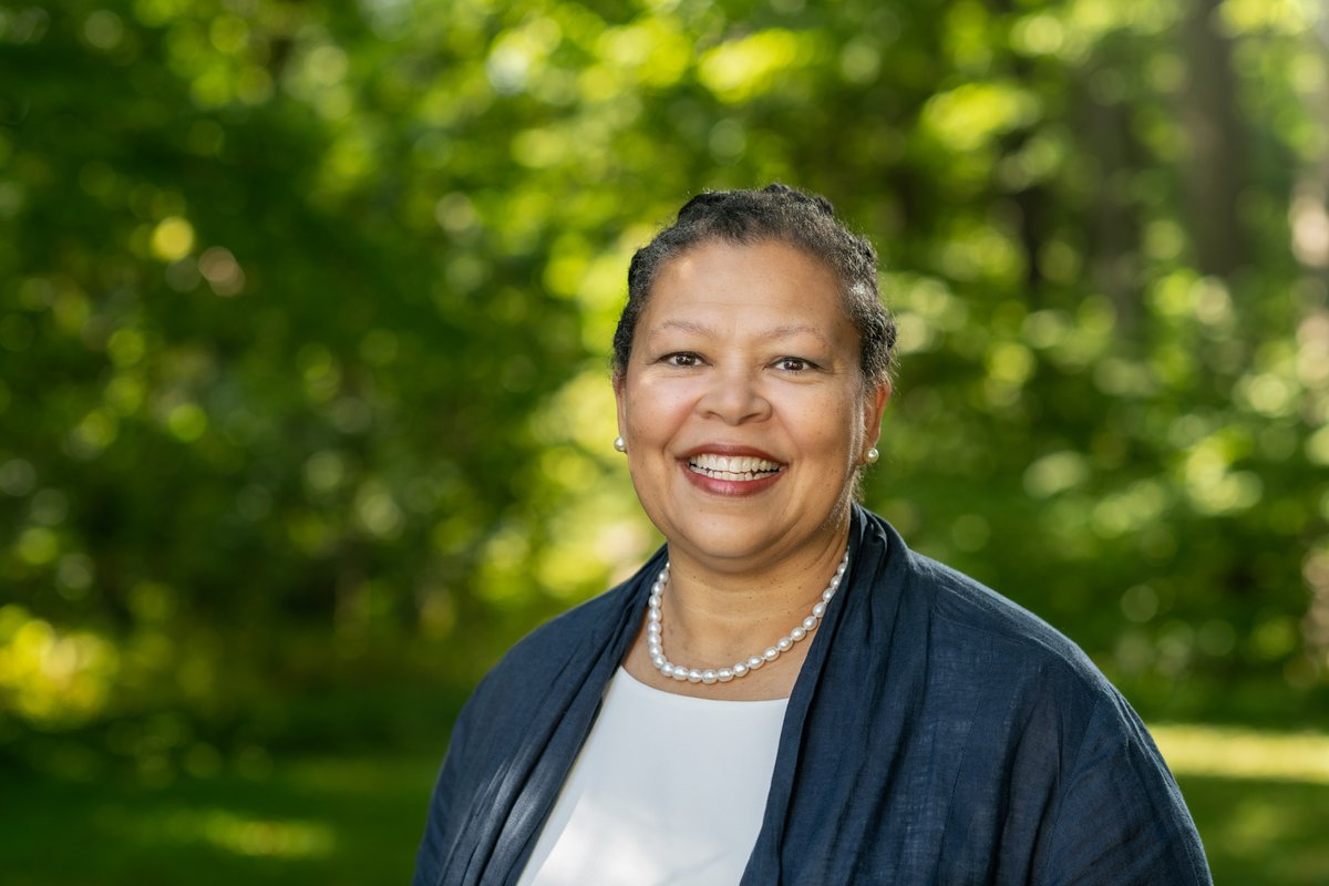 smithcollege's tweet photo. Tune in now to watch as President-elect Sarah Willie-LeBreton addresses the Smith community for the first time. #12thPresident https://t.co/sjjwVIQeVO https://t.co/42qHjTWjgi