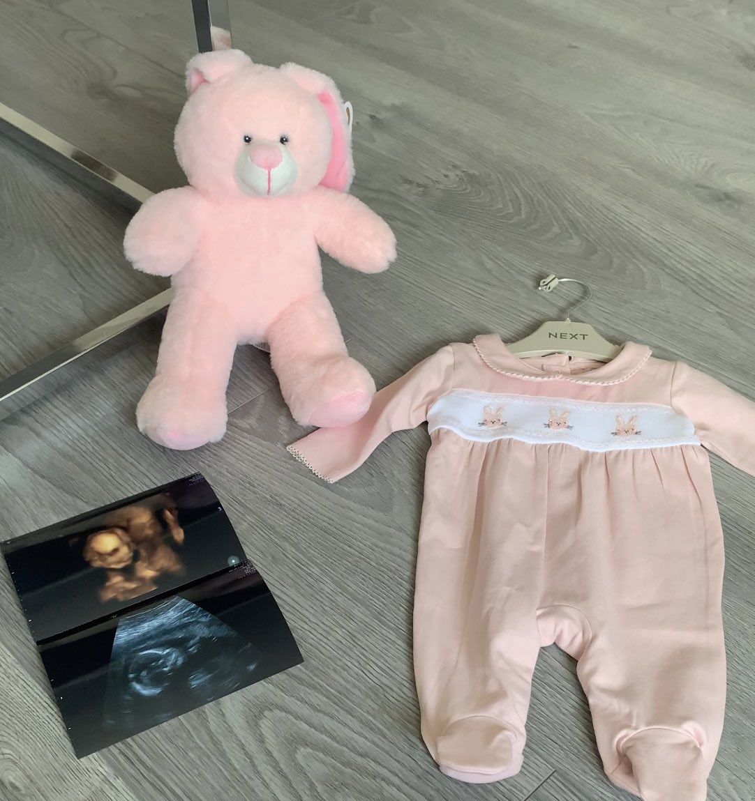 MissCWalls's tweet photo. Now my class finally know, I’m so happy to share we have a little one on the way. Can’t wait to meet you in January, our precious little girlie. 💗 https://t.co/nAJJ1dCFLr