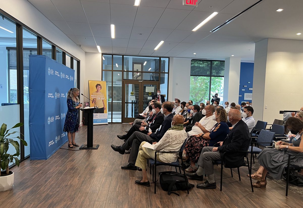 Emilyklevine's tweet photo. “I wouldn’t tell you that living at @LifeAt2Life’s Brown House is a utopia….but it’s as close as you can get” - Katherine, Brown House resident
So fun to (finally) celebrate Brown’s opening in Brookline! We sure know how to make #agingincommunity look &feel good! #mapoli https://t.co/OWyeiqrFGB