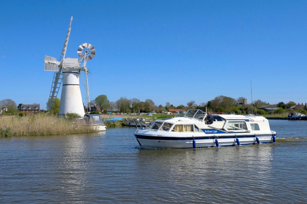Waterways_Hols's tweet photo. 🌟 Special Offer - Pets Go Free 🌟
Pets are welcome free of charge this October on Norfolk Broads cruiser holidays starting at Potter Heigham! 🐶
Full details here: https://t.co/Kgsh8crjWM https://t.co/YhAZoQajql