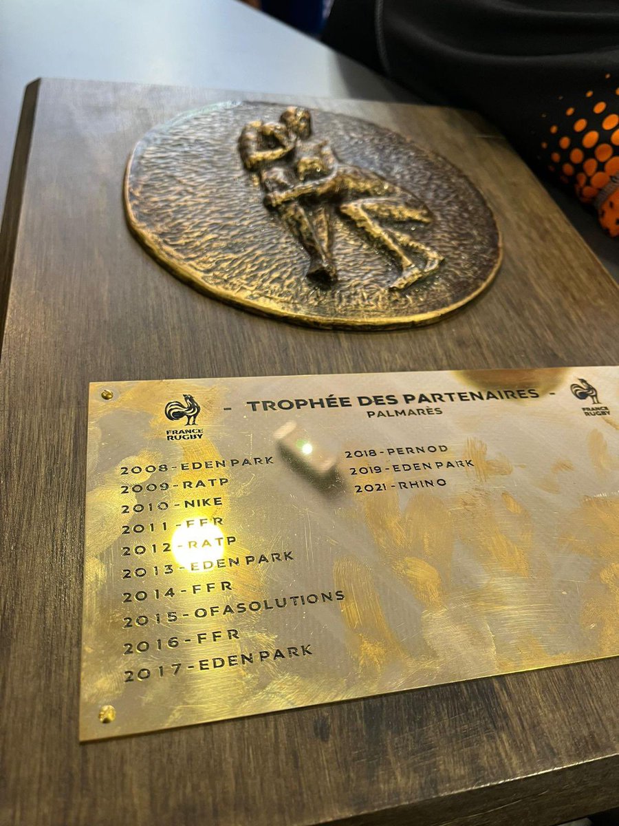 Trophée des partenaires 2022 de <a href="/FranceRugby/">France Rugby</a> 2 équipes <a href="/Orange_France/">Orange France</a> sur le pré du CNR de Linas-Marcoussis #convivialité #collectif cc <a href="/OrangeIDF/">Orange Île-de-France</a> <a href="/TeamOrangeRugby/">Team Orange Rugby</a> <a href="/cecilerivieccio/">cecilerivieccio</a> <a href="/Stephtardivel/">Stéphane Tardivel</a>