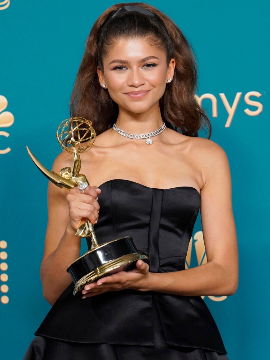 Zendaya_Updated's tweet image. Quinta Brunson mentioned Zendaya in a recent interview with Variety, “I was talking to Zendaya yesterday. She’s like, ‘We have to work on something.’ I was like, ‘When? You are in every major franchise in the world!’”