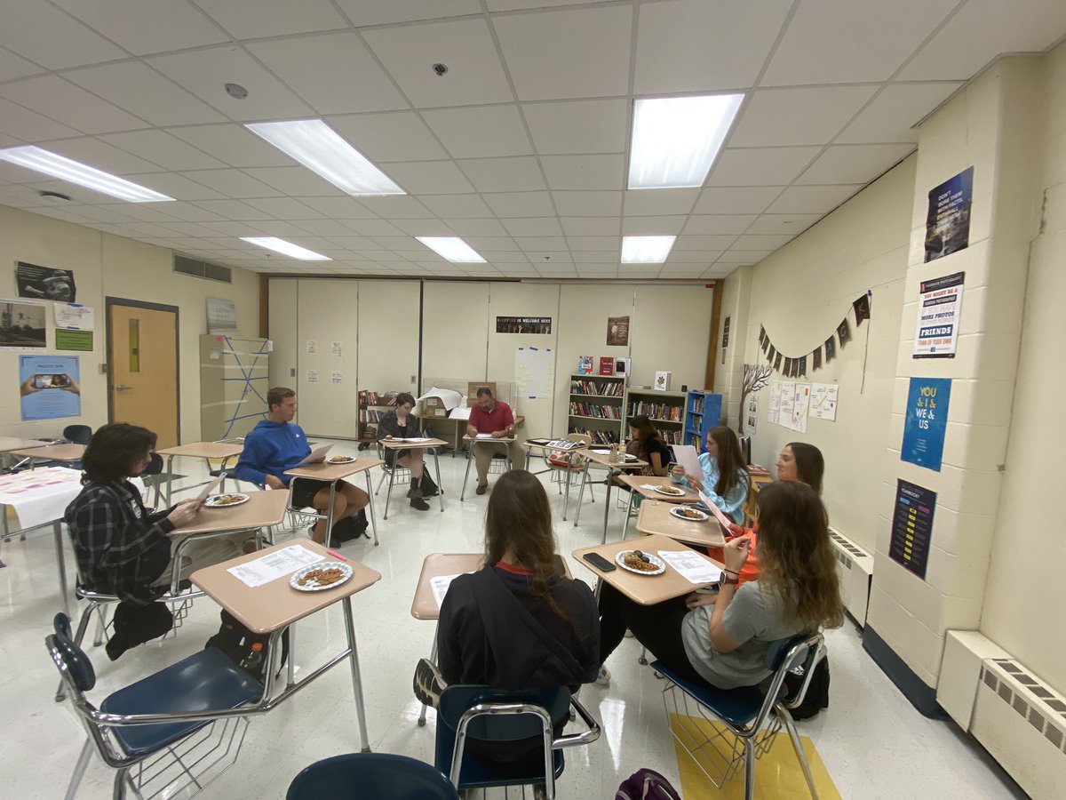 Students in my ECE course heard from Mr. Tupka and Mr. Vitelli about their experiences in education today! Thank You <a href="/MrTupka208/">Mr. Tupka</a> and <a href="/ForanSports_AV/">Foran High Athletics</a> for taking the time to share with our class!