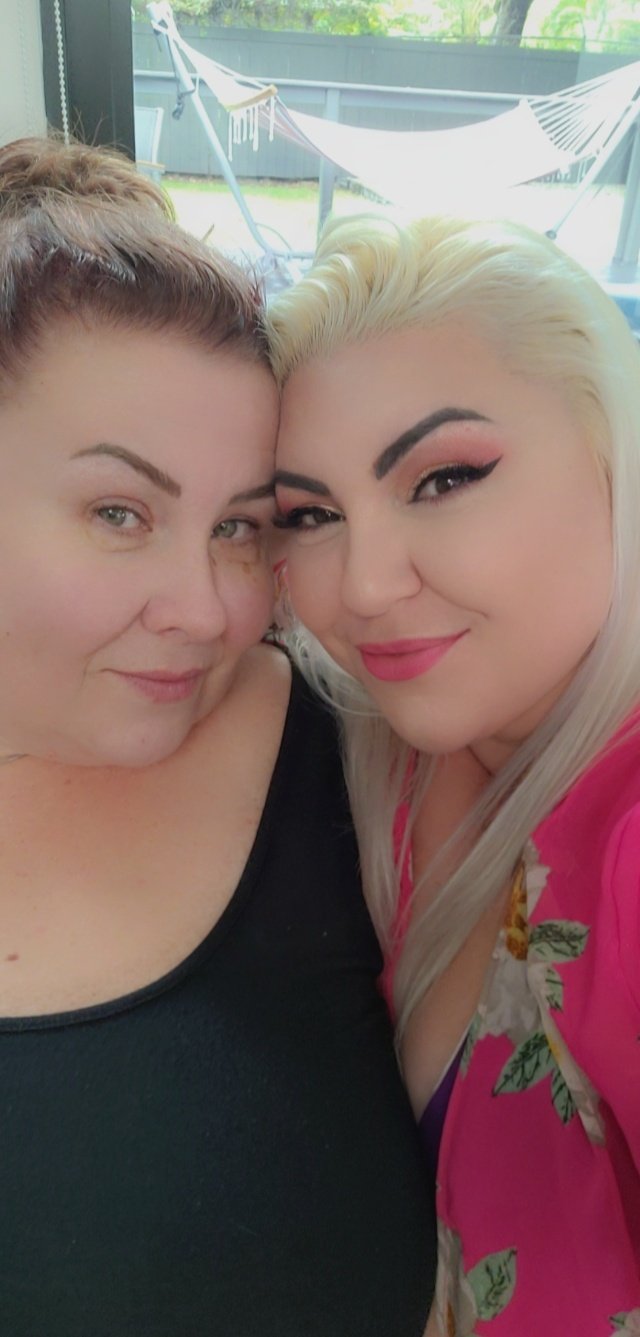 TW Pornstars - 4 pic. Bella Bendz. Twitter. On set with @plumperpass