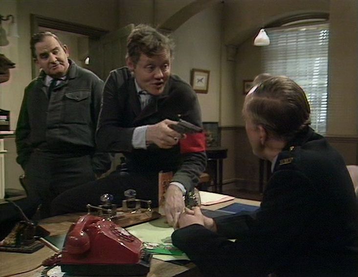 ComedySlab's tweet photo. @RonaldLaceyFans And another wonderful addition to the Porridge Family. https://t.co/aWiEhvXg0c