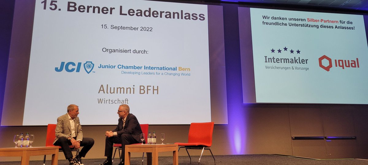 Und mutig geht's los mit @_patrickrohr am #leaderanlass. Erster Gast ist <a href="/kurtaeschbacher/">kurt aeschbacher</a> mit persönlichen Erkenntnissen aus tausenden von Gesprächen. Wenn man unsicher ist "eifach meh Zuelose". Das nehme ich schon mal mit. Bin gespannt auf das, was noch kommt. <a href="/iqualAG/">iqual AG</a>