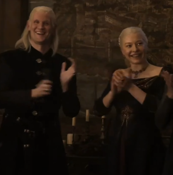 saurondriels's tweet photo. mom and dad https://t.co/1zdW79bqwl