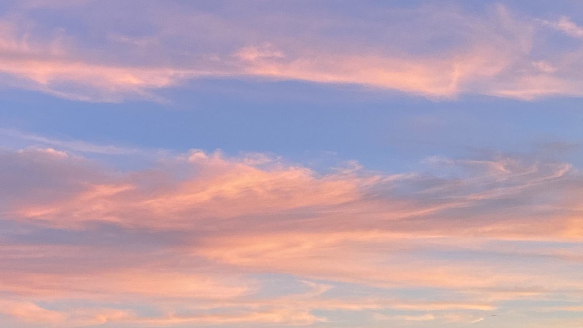 ValerieAmmirati's tweet photo. Un peu de #blose pour mon #JeudiPhoto, une soirée d’automne à Nice 🤩 https://t.co/WTYvzVdrEn