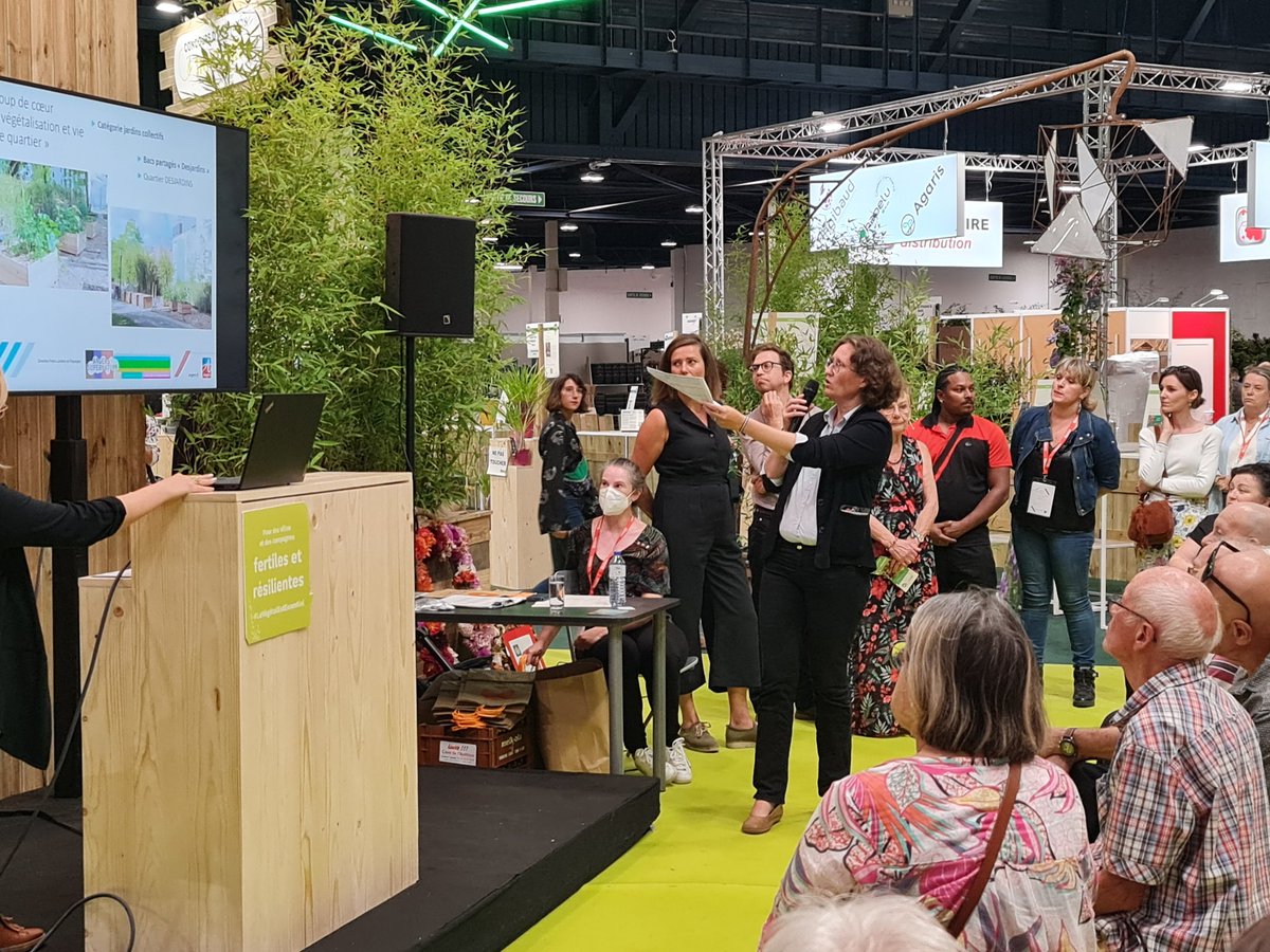 ISAGRAM49's tweet photo. #AngersSuperNature🌿
"Révélez votre nature" ! Remise des prix du concours végétal de la Ville d'@Angers ! Des 🌺 et des🪴 sur les balcons, terrasses et le long des mûrs ! #NatueEnVille dans tous les quartiers ! https://t.co/l8Dqk0RGgX