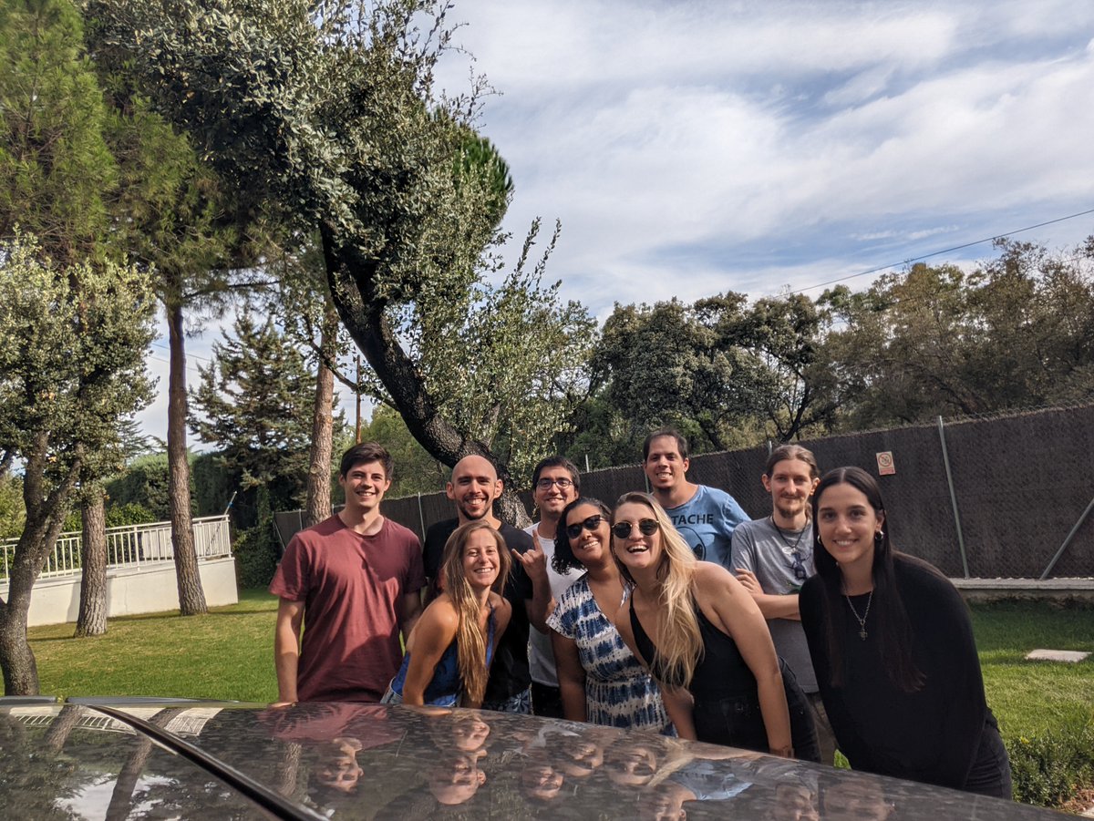 LifeAtAvature's tweet photo. The Avature Summer Day in Spain is coming to an end but Avaturians enjoyed the program to the fullest ☀️

Spending a day on the Summer Day means work and fun are combined in the coolest way, spending plenty of time by the pool, and having asados with friends 🧡 #LifeAtAvature https://t.co/LtT2G832C1