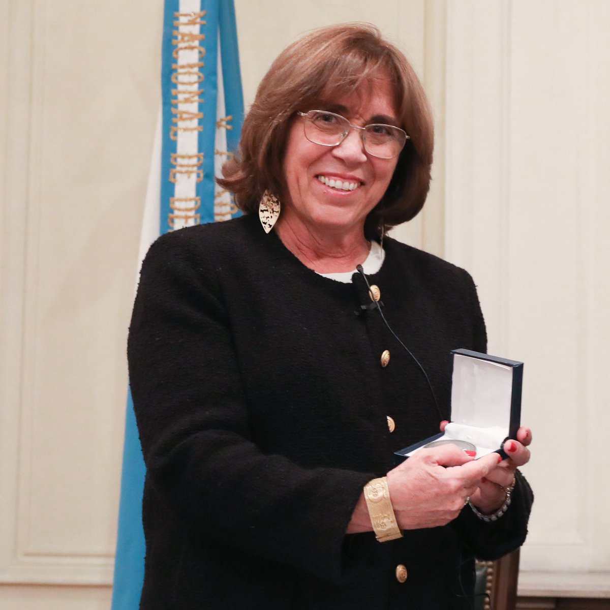 AustralDerecho's tweet photo. #OrgulloAustral - La profesora Dra. Frida María Armas Pfirter @m_pfirter fue incorporada como académica titular de la Academia Nacional de Derecho y Ciencias Sociales de Bs As y es la tercera mujer en la historia en incorporarse a dicha Academia.
Nota👉 https://t.co/Y4rcwxyWMw https://t.co/aRnAuSfRrW