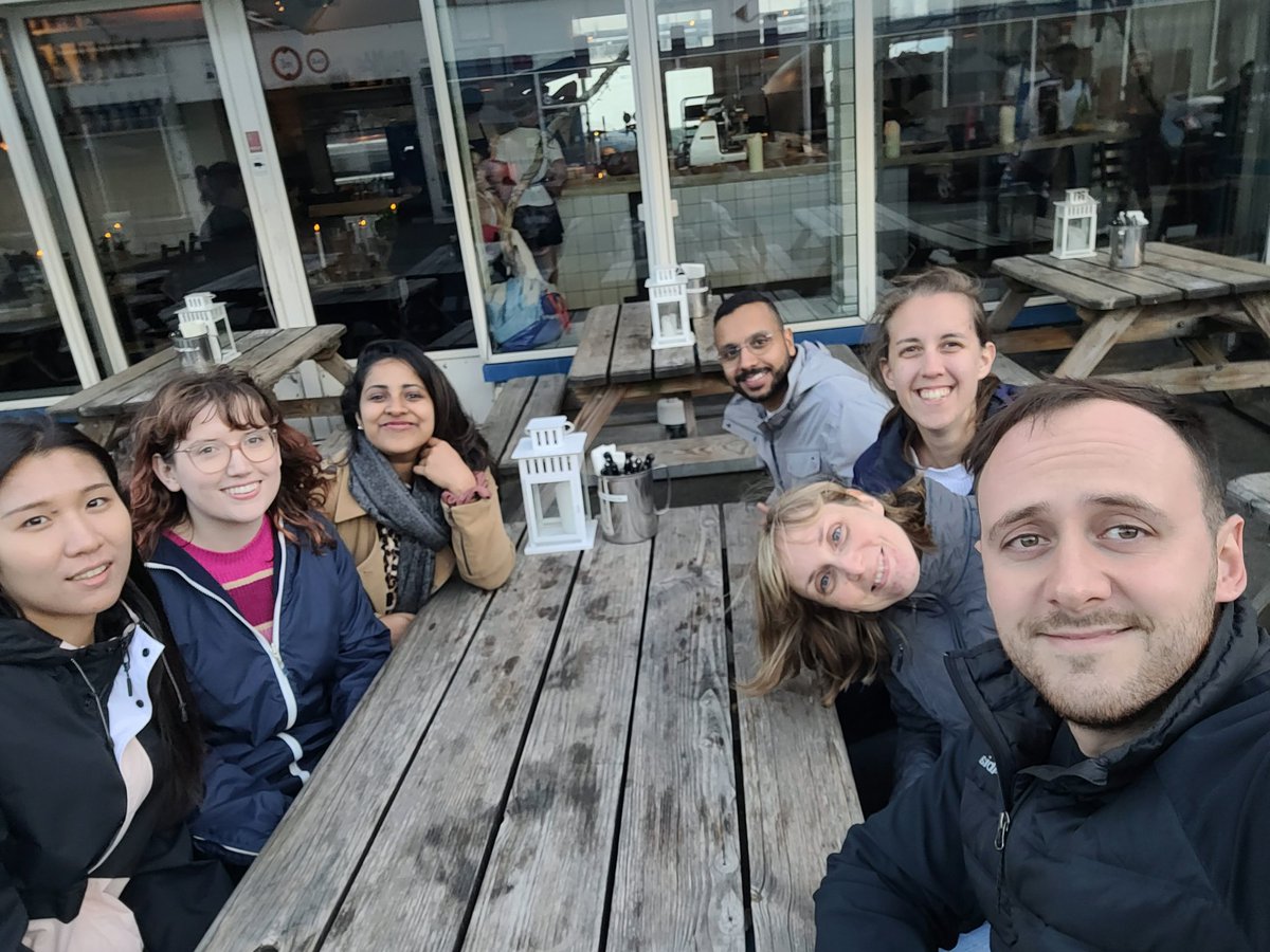 idigiulio's tweet photo. Fantastic company #Europhysiology2022 @EleanorJones12 @_LukeHughes_ @altheyabab @gamage_nishadi @izzyalldritt @yuxiao_guo https://t.co/2edinoHhSN