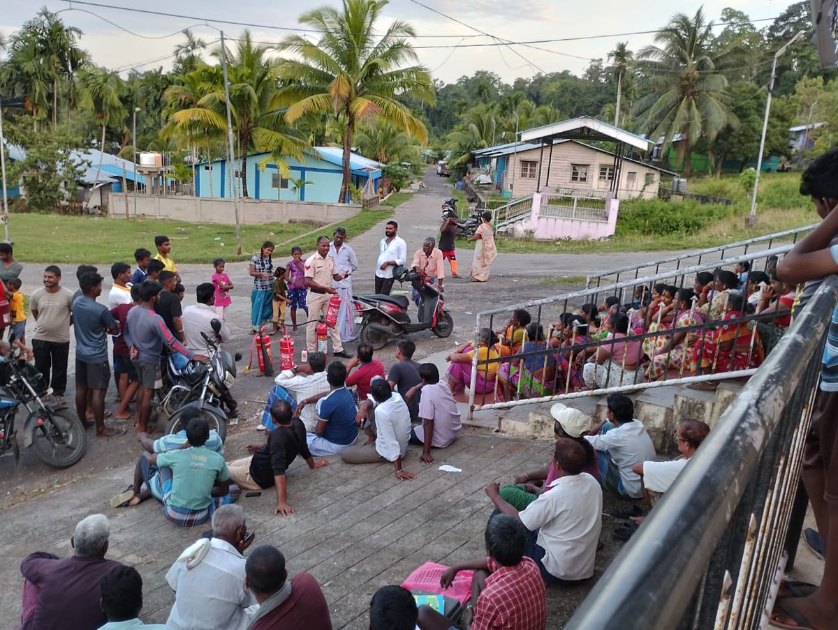 FireService_ANP's tweet photo. To Promote Fire Safety measures amongst the fisherman community,#FireSafety Awareness program conducted at Farm Tikery,Little Andaman.120 fishermen attended the program and appreciated the efforts of #FSHutbay.

@MediaRN_ANI
@DGPANIslands
@Andaman_Admin https://t.co/b2tcW1ZwMZ