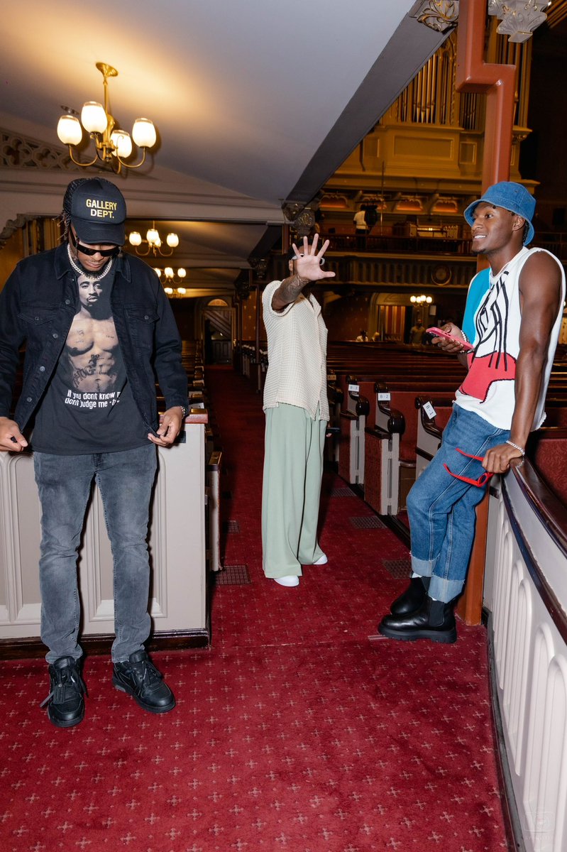 Getinky_'s tweet photo. Fashion Week was a vibe. https://t.co/A1SkmGMgnN
