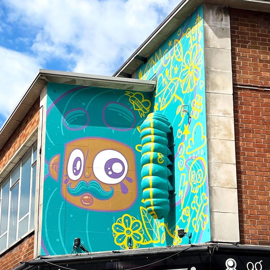 Upfest's tweet photo. Head to East Street in #Bedminster to catch a glimpse of this mural by @ejits_art  with its 3D sculpted effect!

After creating a characterful mural for our 'Six Sisters' project on North Street earlier this year, we're gassed that the love for @ejits_art has spread! https://t.co/Vt1hkCFbzC