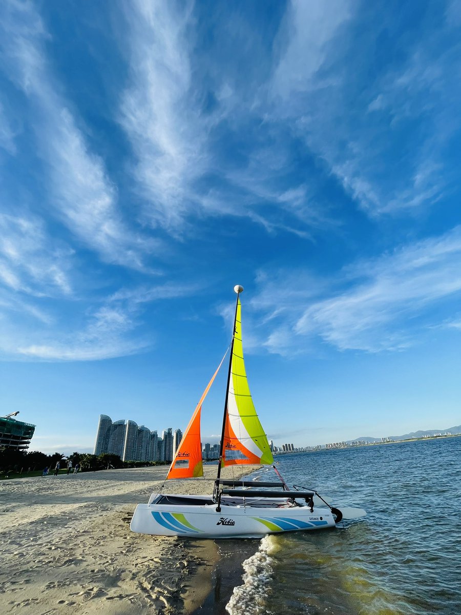 wangzhenghong's tweet photo. 🎵
在这个世界，有一点希望，有一点失望，我时常这么想；
在这个世界，有一点欢乐，有一点悲伤，谁也无法逃开，
我们的世界，并不像你说的，真有那么坏，你又何必感慨。
… https://t.co/sOIPM1nC2A