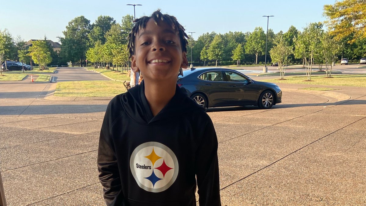 SGISGryphons's tweet image. Spirit Week for Homecoming is in full swing – and our students showed up and showed out. Especially today, where they brought “anything but a backpack” to school.