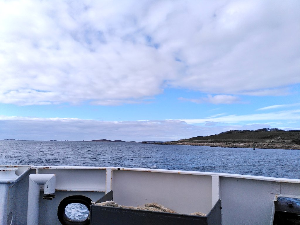 nora_mare's tweet photo. Bye bye #IsleOfScillys - it was a pleasure! ππ€π½ #ScillysFieldwork #kelplovers https://t.co/LYmRsD1bwt