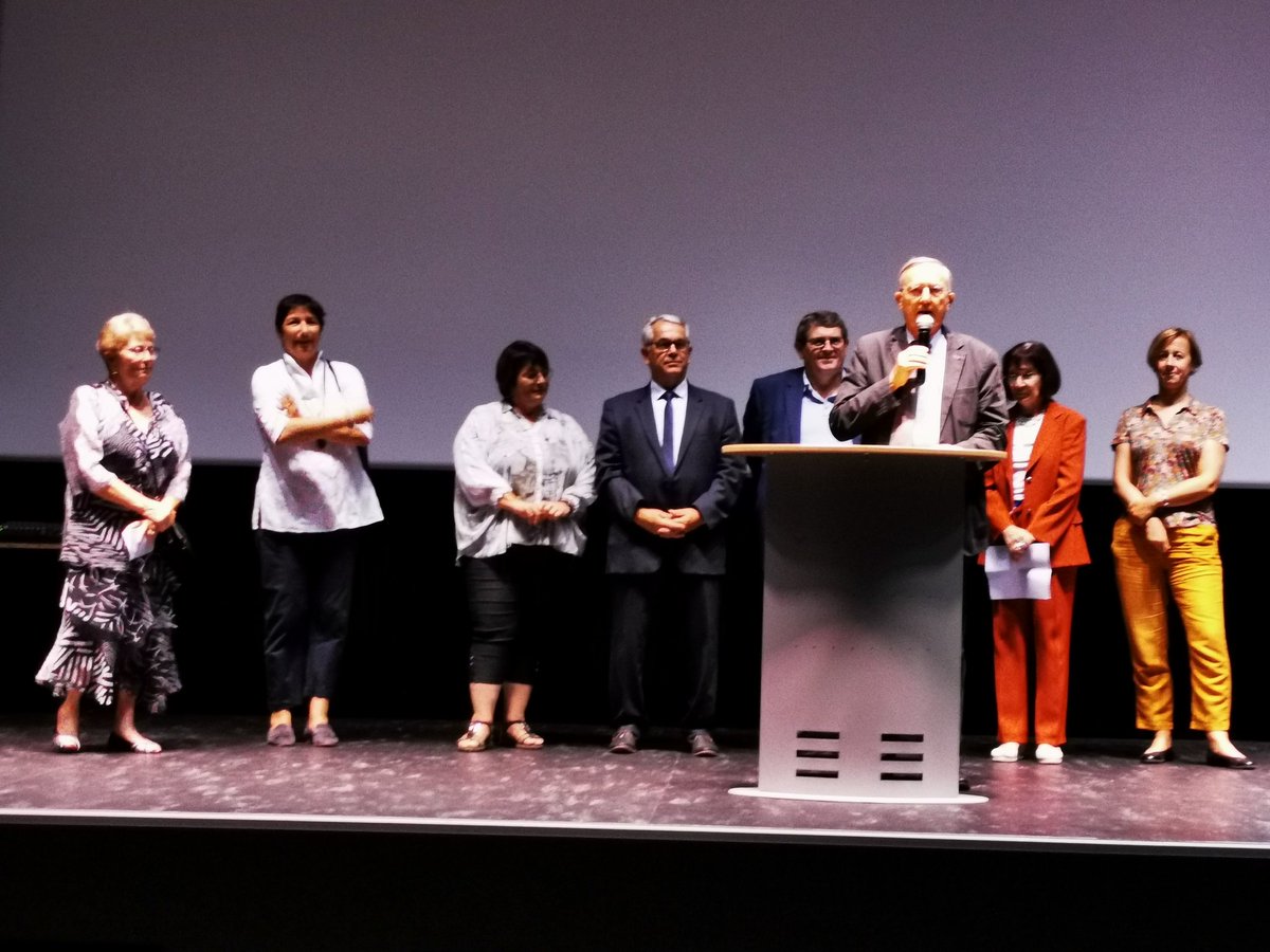 aisupi0's tweet photo. Inauguration du cinéma le Nuiton de #NuitsSaintGeorges @CCGevreyNuits @Prefet21_BFC @CD_CotedOr #culture #Cinema https://t.co/h266heICJJ