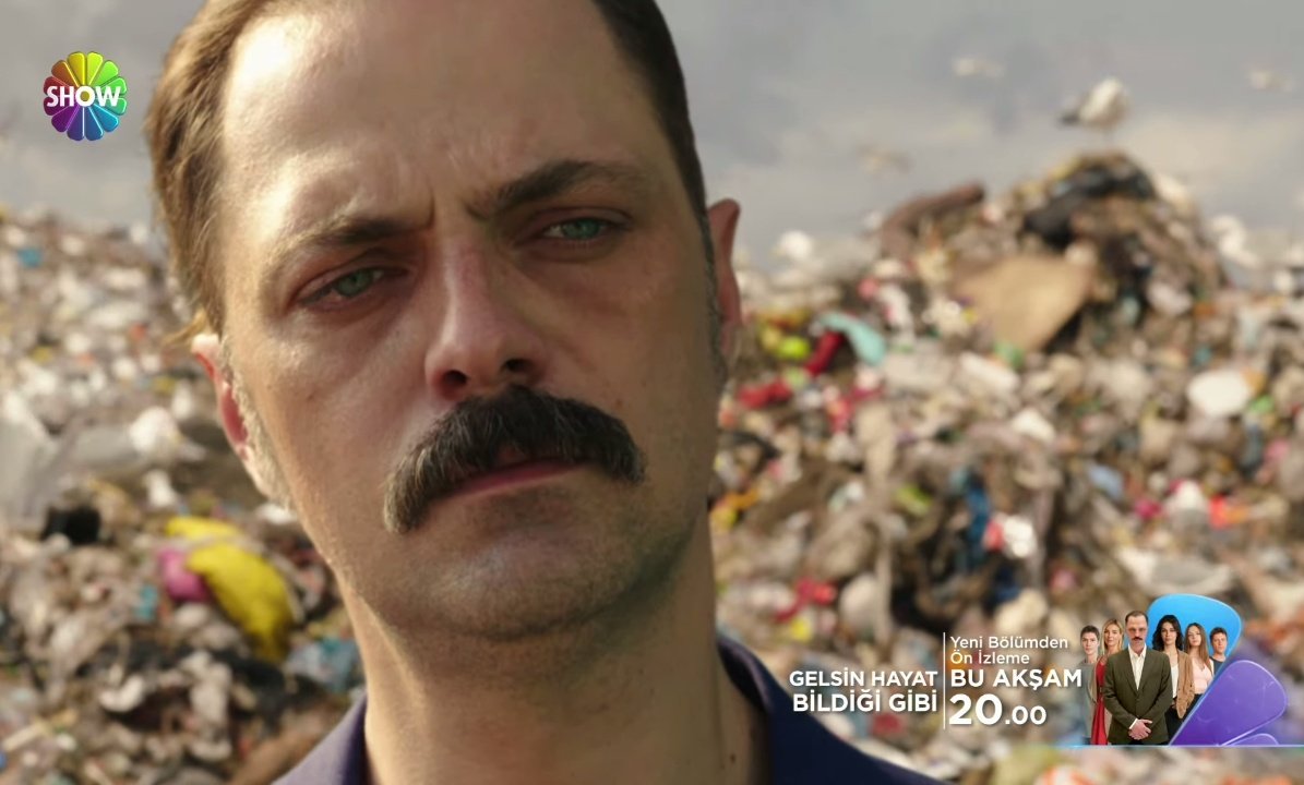 لون عينيك يا سعدي 🤣😓
green screen

#GelsinHayatBildiğiGibi