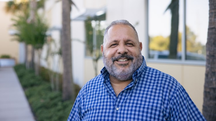 feedhopenow's tweet photo. “A lot of people don’t realize the struggles of veterans,” Augie explains. By working with Second Harvest, he develops relationships with homeless veterans, visiting them and offering food and housing. https://t.co/m4tlgkeyeV. #ThisIsFood #HungerActionMonth #HispanicHeritageMonth https://t.co/MVuCENPUvw