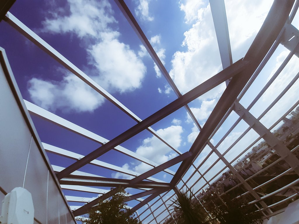 SergeMarshall's tweet photo. #rennes Depuis immeuble Identity3 du Groupe #giboire @pierregiboire explose les codes espaces #coworking sur 1400m2 dans un environnement sécurisé pour les #entreprises (fibre dédiée non partagée)et incroyablement graphique  @Galivel https://t.co/lqQcivYuRI