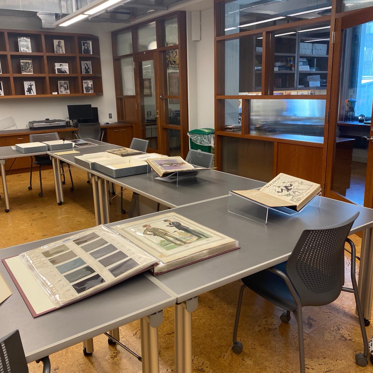 FITLibrary's tweet photo. Highlights from yesterday's FIT Special Collections and College Archives open house
#fitlibrary #fitspecialcollections #library #fitcollegearchives #fashion #openhouse #NYC
#College #University https://t.co/9uAM7Hq7o0