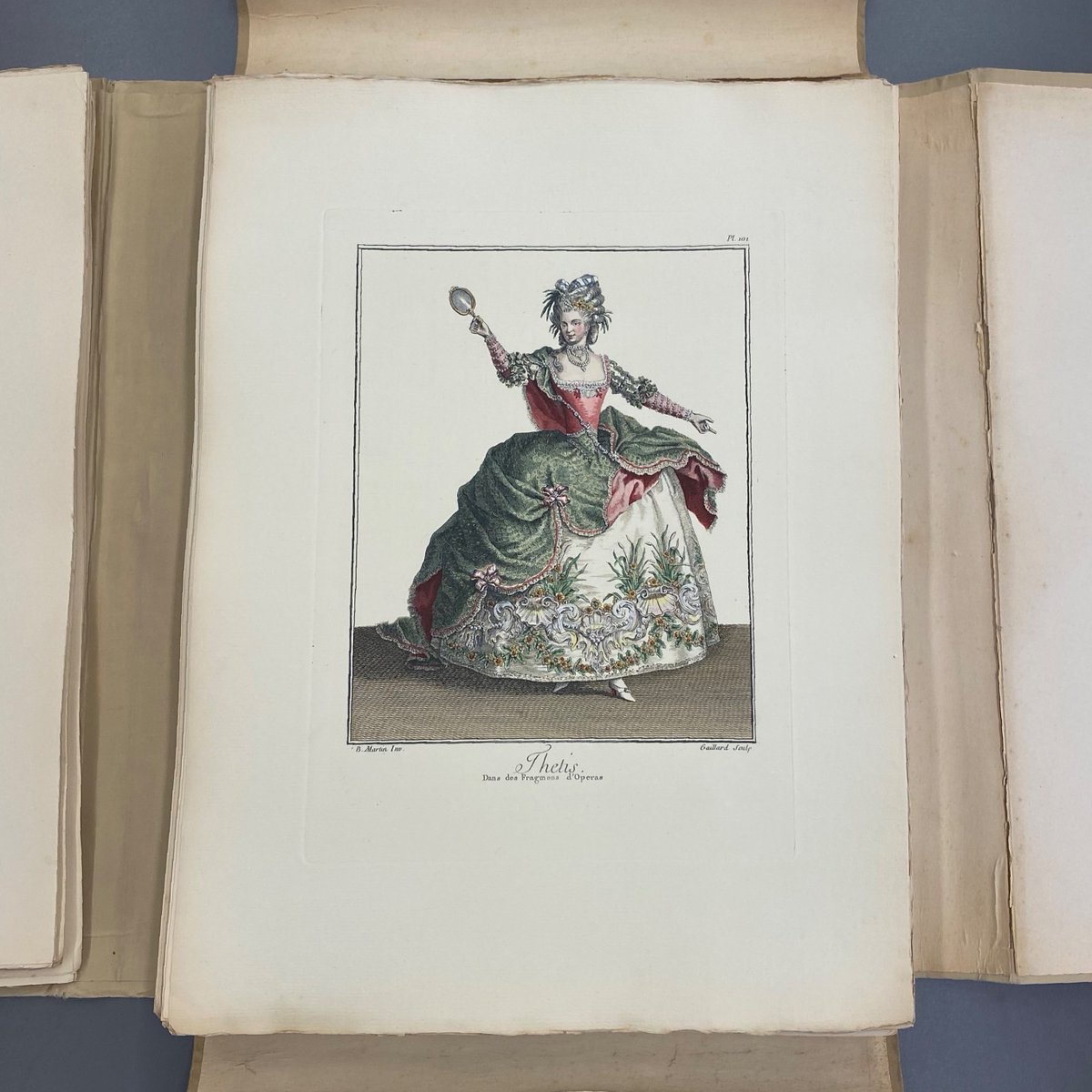 FITLibrary's tweet photo. Highlights from yesterday's FIT Special Collections and College Archives open house
#fitlibrary #fitspecialcollections #library #fitcollegearchives #fashion #openhouse #NYC
#College #University https://t.co/9uAM7Hq7o0