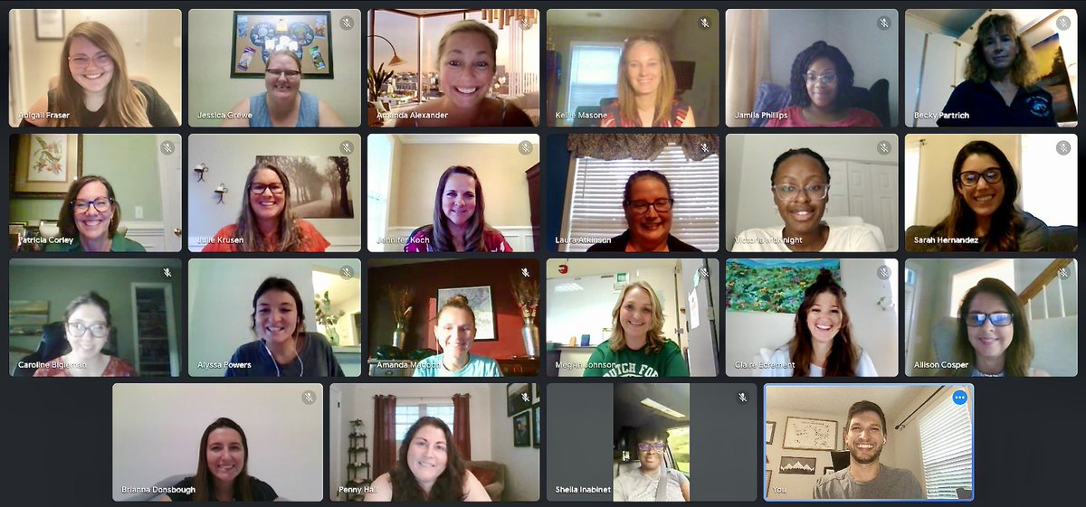 LaFaverScience's tweet image. Check out all these awesome @LexRich5Schools people ready to learn how to use Social Media in The Classroom! #D5HeartWork #OurD5Story #ConnectIn5