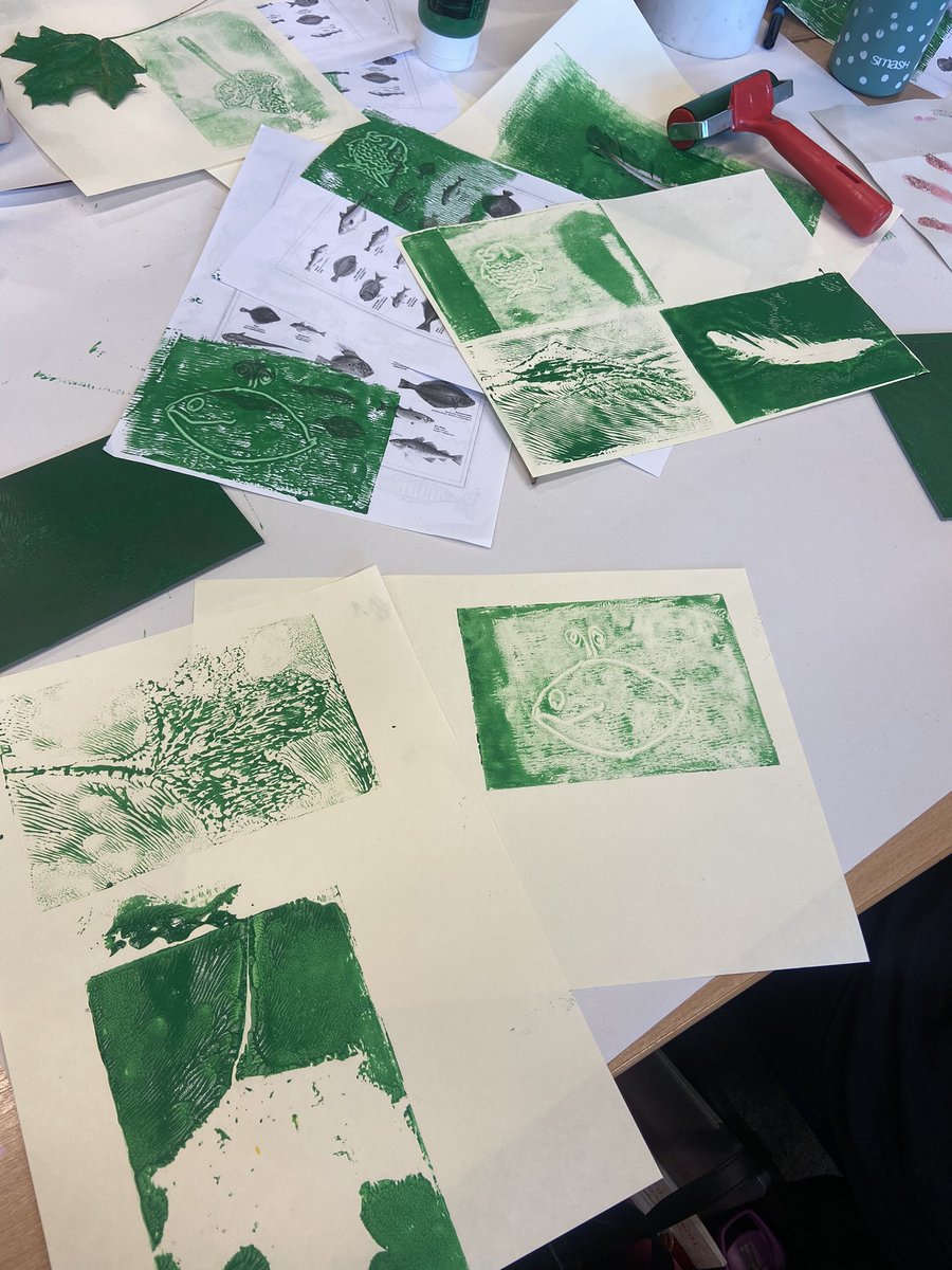 MissJonesEH's tweet photo. Printing in art! 🎨🖌 https://t.co/974L1xXQlC