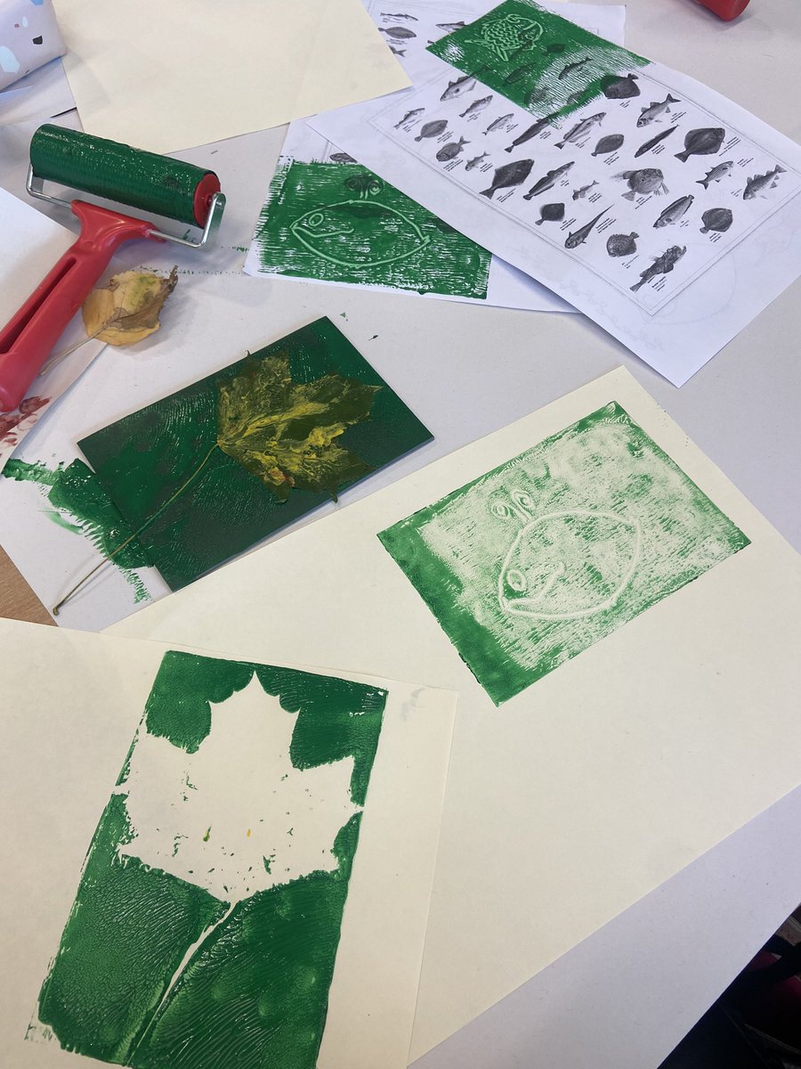 MissJonesEH's tweet photo. Printing in art! 🎨🖌 https://t.co/974L1xXQlC