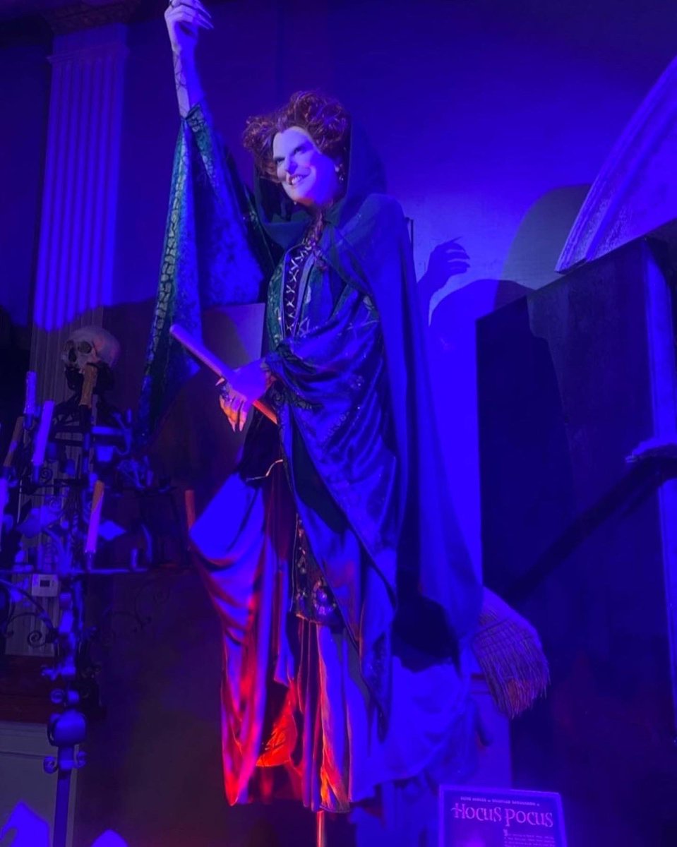 cronesbones's tweet photo. Submitting my entry for the #hocuspocus2contest ๐โโฌ ๐ฏ
My life size, flying silicone Winifred Sanderson with acrylic eyes/teeth, punched hair, replica costume and leather bound book.
@HocusPocusMovie https://t.co/4ATkhjKzqA