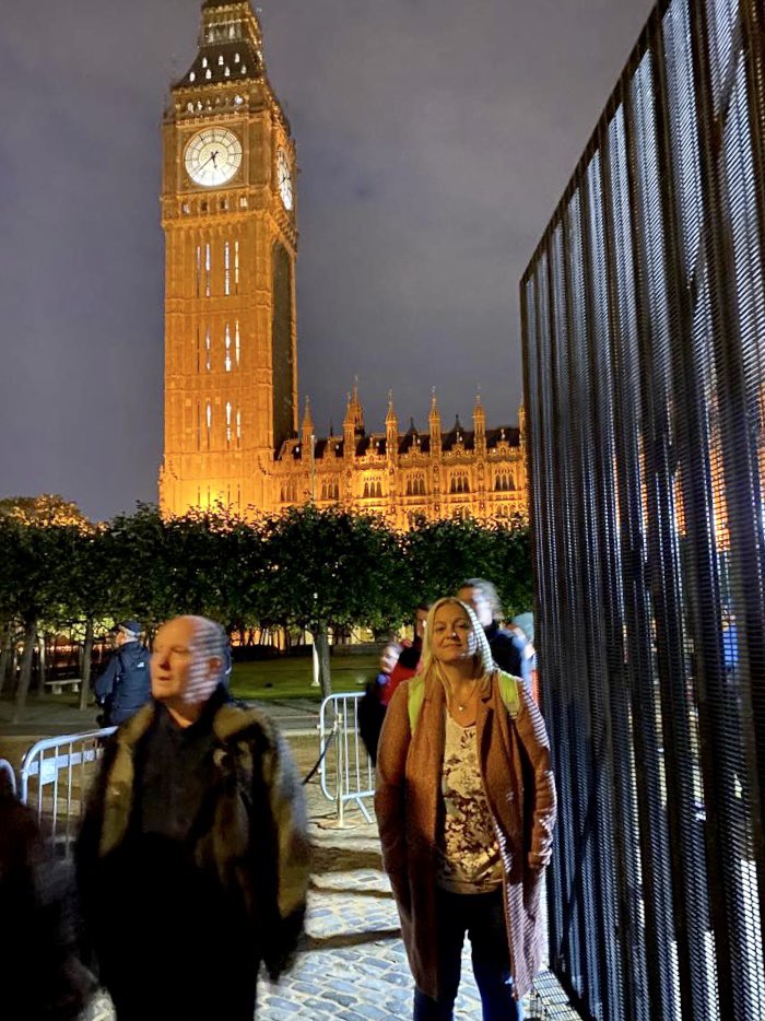 After a full days work then 3 hours driving, half hr tube, 8.5 hrs queuing (throughout the early hrs), then your legs said no more 🤦🏼‍♀️😂 But I did it xx Diolch Ma'am