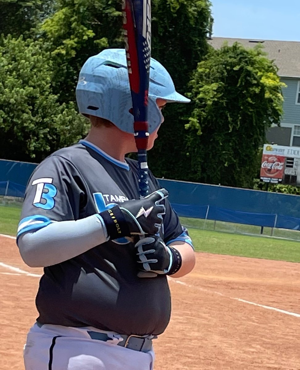 bruceboltus's tweet photo. 5'2 142lb 10yrs P/1B Austin Hutcherson out of Riverview, FL wearing our Signature Series Phillips Gloves. 

Check out our 2022 Gloves, Sleeves, Bat Grip, and Wrist Bands at https://t.co/9Oiyrnsorq

Text BOLT to 833.200.3911 to sign up for our monthly GOLD GLOVE GIVEAWAY

#bruceb https://t.co/rfYLFMyAu7
