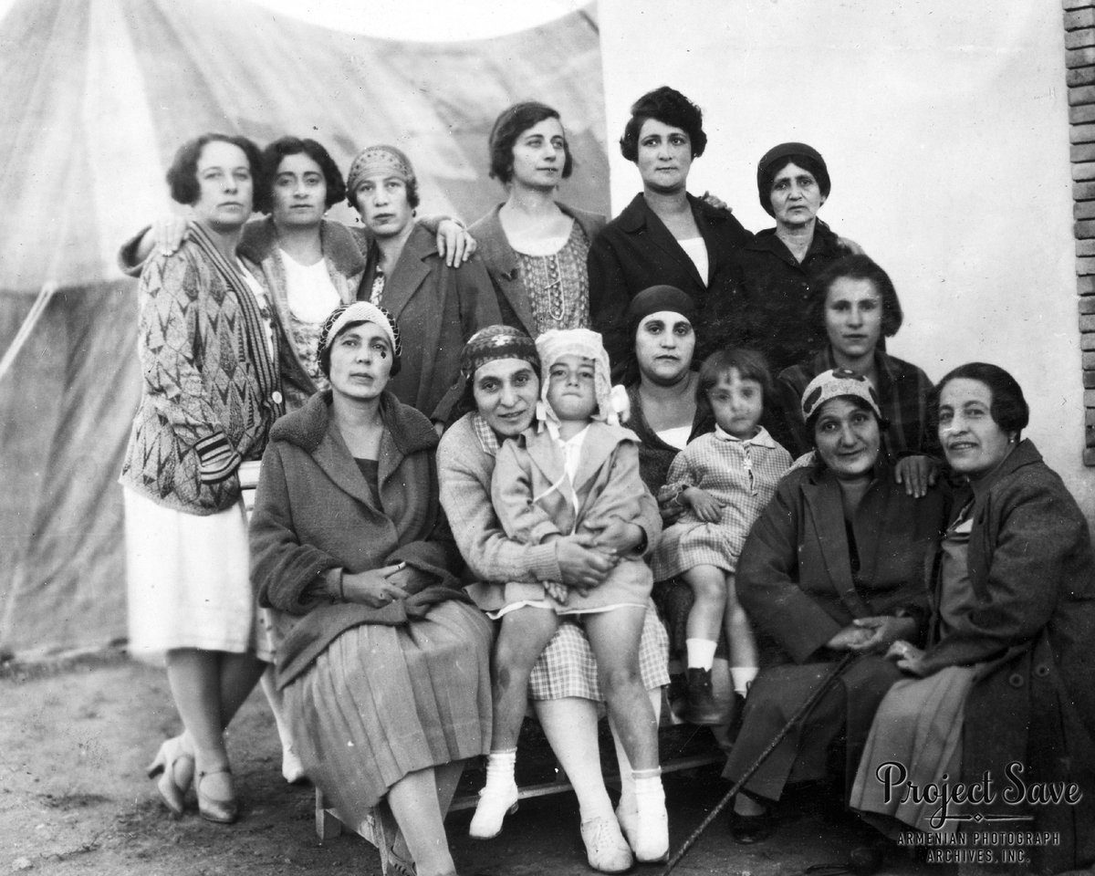 Women and children from Van (Vanetzi) during a summer holiday to Yam, Iran c. 1928

#ProjectSAVE #photoarchive #vacation