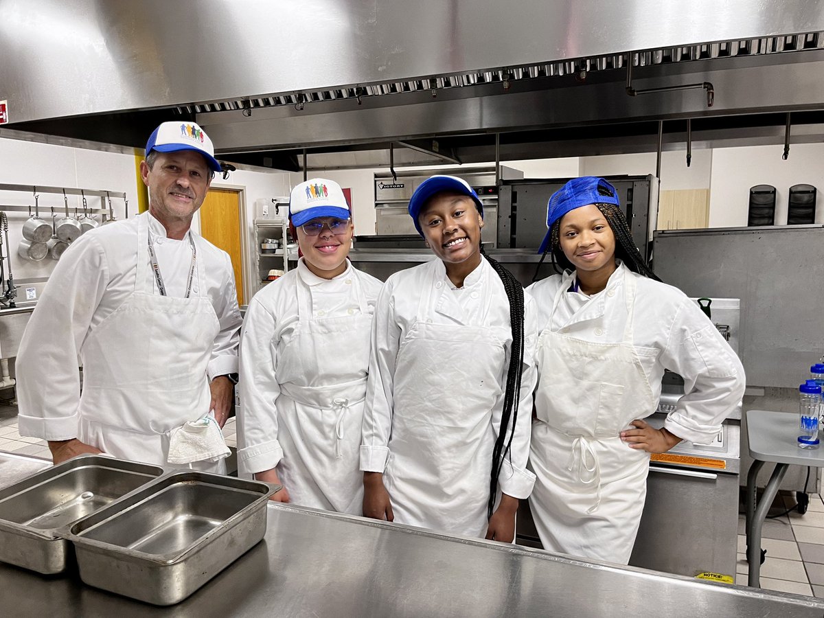 HRT_team's tweet photo. Today we hosted leaders from the @boyscouts for the Eagle Leaders banquet. These interactions with business and industry are what makes this experience valuable! #ExpectExcellence Thanks @SCPPS for the support! #pinklinks #thanksforlendingusahand https://t.co/8bHSNFgsMc